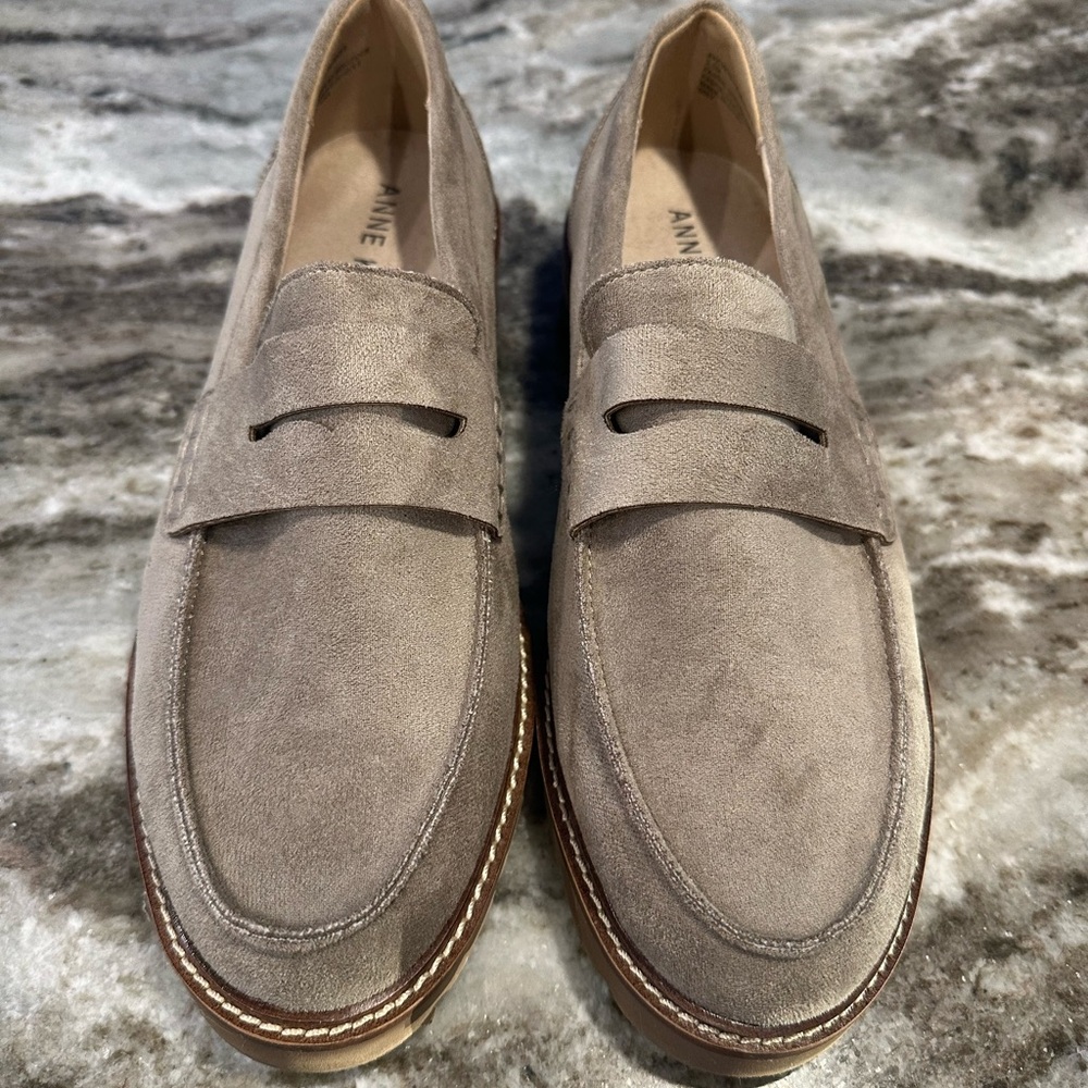 Women’s Ann Klein Emmylou Lug Sole Loafers Taupe 7.5M